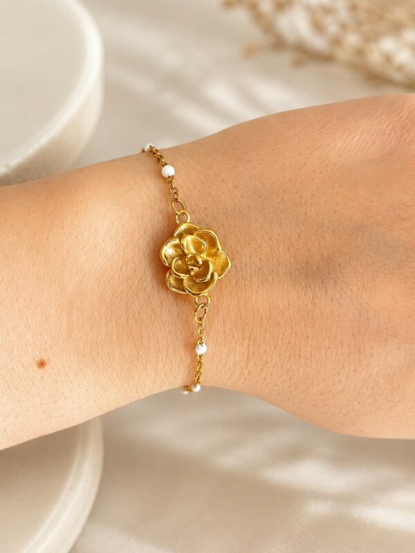 Bracelet fleur doré en acier inoxydable fait main - modèle Rosa