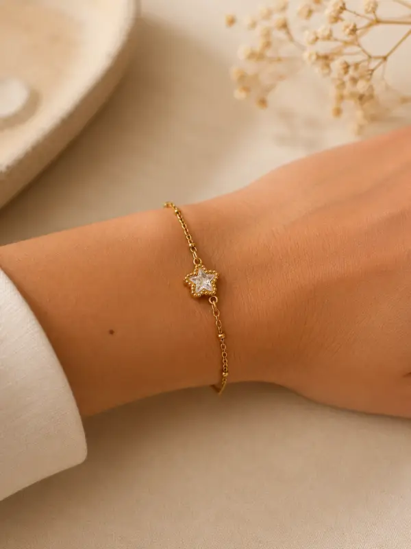 Bracelet doré étoile avec zirconium fait main Stella